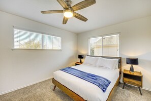 5 bedrooms, desk, iron/ironing board, Internet