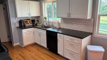 Micro-ondas, fogão, cooktop, lava-louças