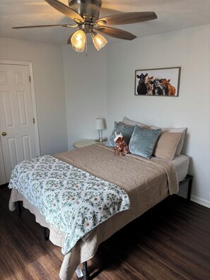 2 soverom, strykejern/-brett, wi-fi og sengetøy