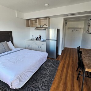 Suite monolocale Standard | Tende oscuranti, ferro/asse da stiro, Wi-Fi gratuito