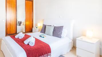 Apartment | 1 bedroom, iron/ironing board, bed sheets