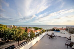 Outdoor dining - Beach Side Apartment (Albufeira)