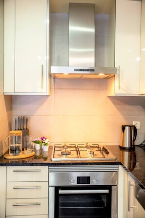 Fridge, microwave, oven, stovetop