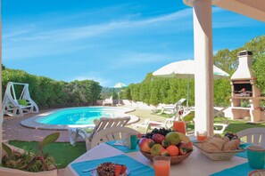 Villa | Speisen im Freien