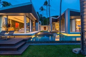 Unclassified image, 4 of 26, button - Elegant Villa Anar 5 Bed Luxury Beachfront Near Four Seasons (Koh Samui)
