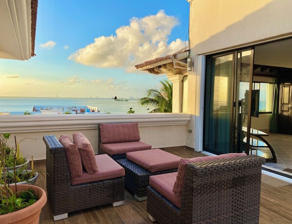 Casa família, vista para a lagoa | Terraço/pátio