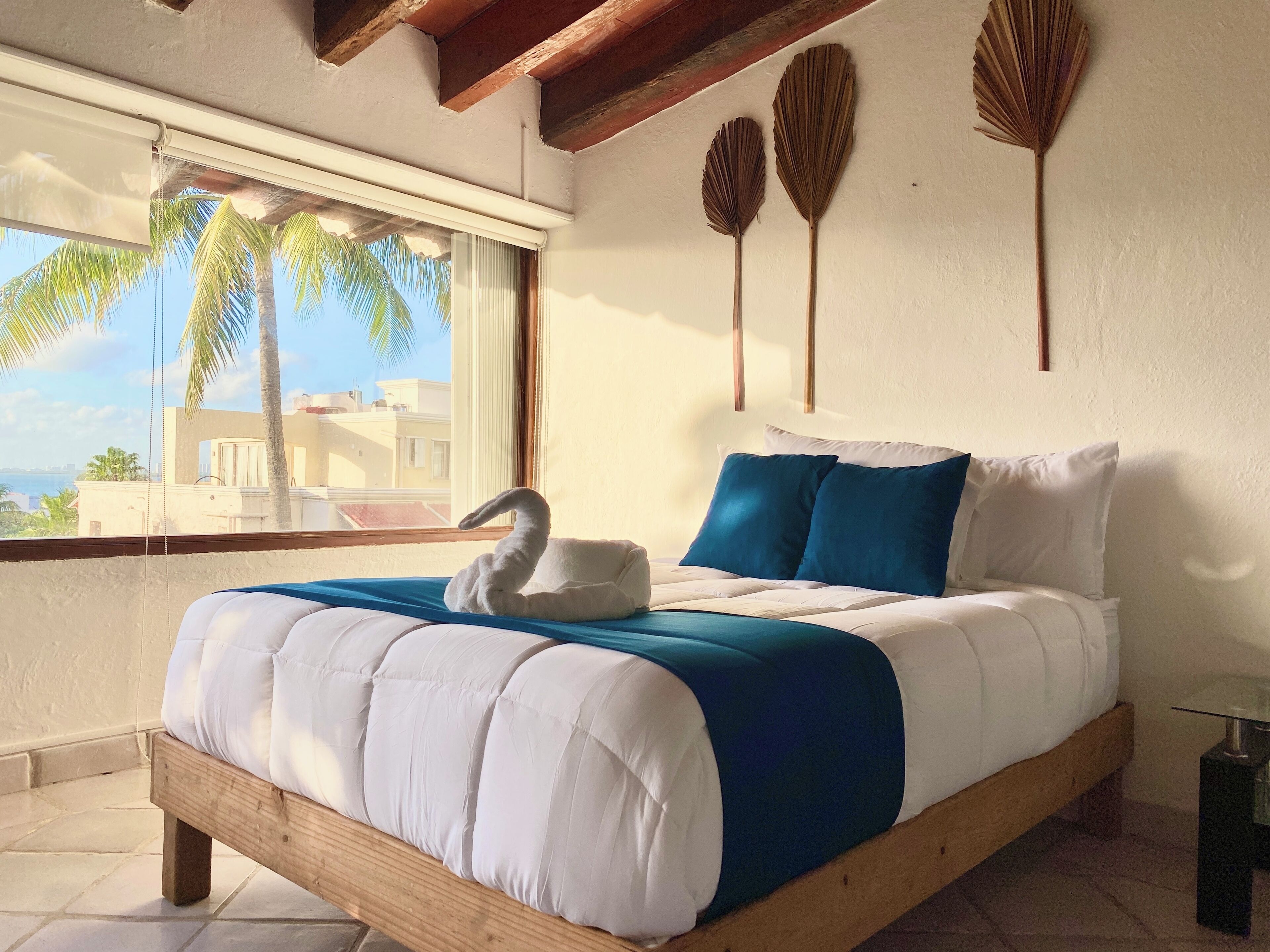 Family House, Lagoon View | 4 bedrooms, free WiFi