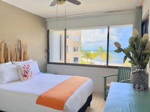Comfort Apartment, Beach View | 2 bedrooms, free WiFi - Beachfront and Ocean View Apartment (Cancun)
