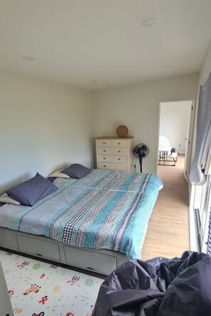 2 bedrooms