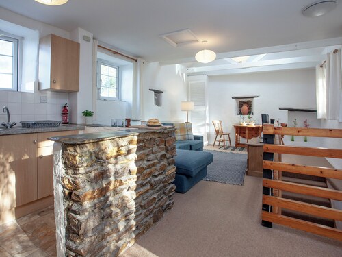 2 bedroom accommodation in Looe