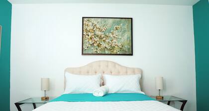 3-bedroom space near the beautiful Lake Nona 20 minutes from the airport No Pet