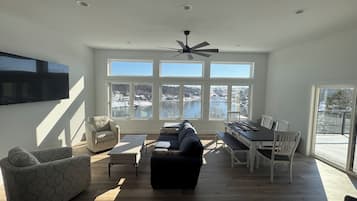 Smart-tv, pejs, bøger