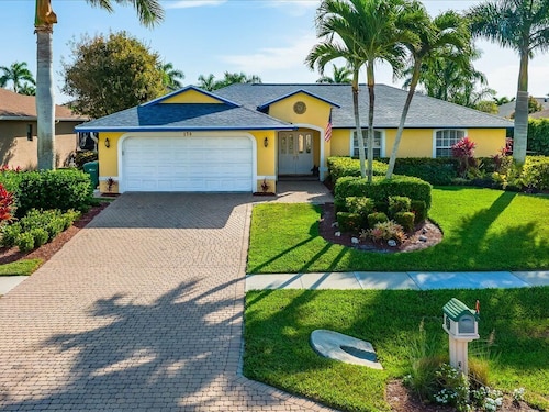 Marco Island Beach Home  Close to Beach & Mackle Park!