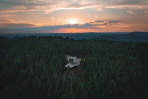 Exterior - QUARTZ - Micro Chalet | Spa & Mountain Views near Québec (Lac-Beauport, Quebec)