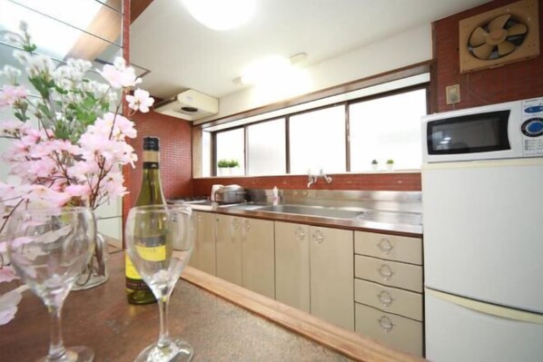 Private kitchen - Higashiomi Large House (Higashiomi)