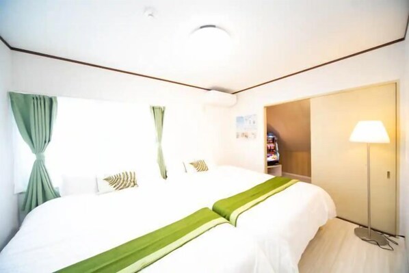 Room - Higashiomi Large House (Higashiomi)