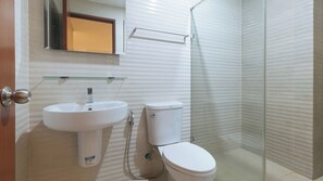 Shower, towels
