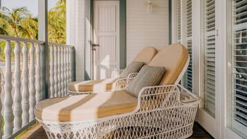 Double Room ( Medium ) Beach View Balcony | Coffres-forts dans les chambres, rideaux occultants