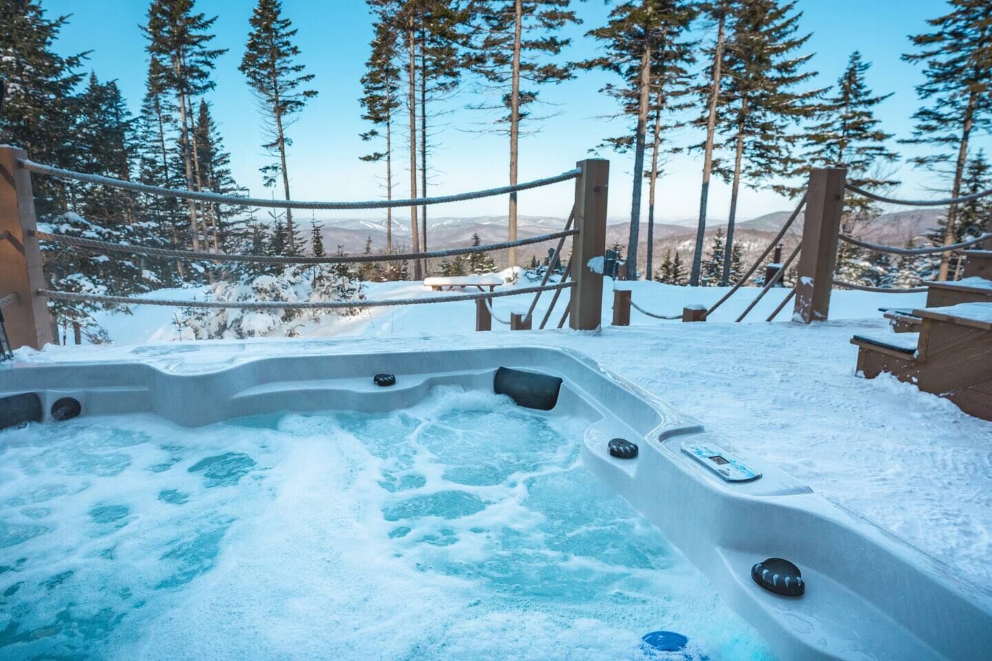 Tina de hidromasaje al aire libre