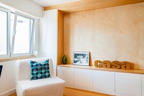 Interior - Oeiras Spacious and Coastal Flat (Oeiras)