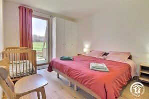 3 camere, culla da viaggio, Wi-Fi gratuito, lenzuola