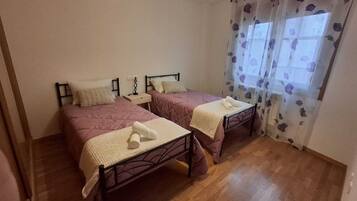 2 Schlafzimmer, Bügeleisen/Bügelbrett, WLAN, Bettwäsche