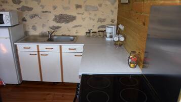 Mikroaaltouuni, uuni