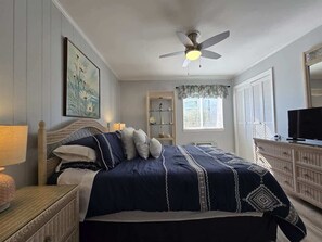 2 bedrooms, iron/ironing board, WiFi, bed sheets - Oceanside Condo-Balcony, Pool & Beach Access (Myrtle Beach)