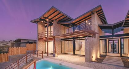 Villa Rafaella Vichayito • Swimming Pool, Ocean View & Private Forest