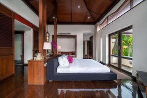 Room - YiZen Boutique Phutara 5 Bedroom Villa (Pattaya)