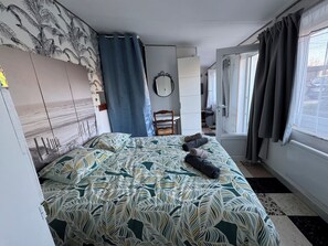 1 bedroom, iron/ironing board, WiFi, bed sheets