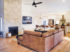 Smart TV, chimenea