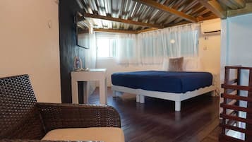 Familie appartement, balkon, uitzicht op strand | 3 slaapkamers, gratis wifi