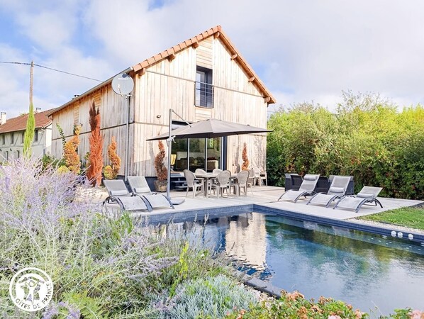 A heated pool - Gite Au Picatal Le Séchoir (MEYRONNE)