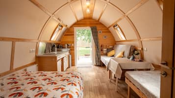 1 bedroom, desk, travel crib, free WiFi