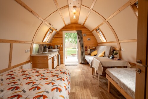 Family En-suite Cabin in South Pembrokeshire