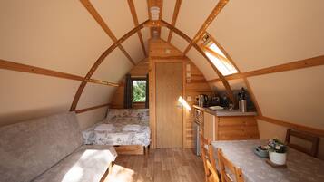 1 slaapkamer, een bureau, gratis wifi, beddengoed