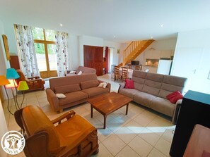 TV - Le Domaine des Figuiers (GIGNAC)