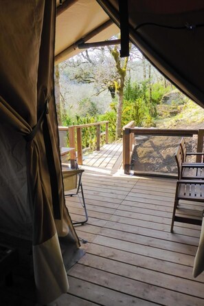Terrace/patio - Gîtes de France® - Lodge du Pech de Rolles (SAINT-MEDARD)