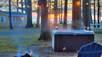 Bain à remous extérieur