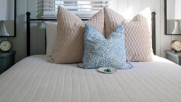 2 bedrooms, WiFi, bed sheets