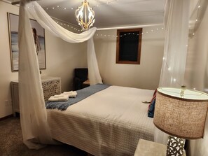 4 bedrooms, WiFi, bed sheets