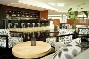 Bar (on property) - Mantra Sun City (Surfers Paradise)