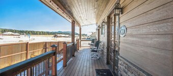 New, Amazing, Jetted Jacuzzi Tub, Mountain Views, Minutes 2 Downtown, Snow Bowl