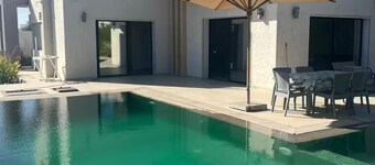 Villa with pool in Djerba Tezdain sea view