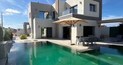 Villa with pool in Djerba Tezdain sea view
