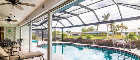 Een verwarmd zwembad