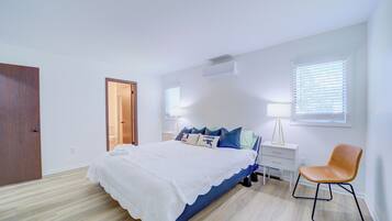 4 bedrooms, WiFi, bed sheets