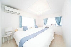 Iron/ironing board, cribs/infant beds - Awaji Central Villa in Shizuki1764 (Awaji)
