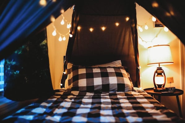 4 soverom, skrivebord, strykejern/-brett og wi-fi (inkludert)